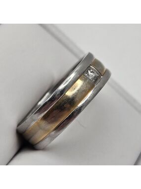 ✨2/$10✨ Men Wedding Band Gold and Silver Tone Ring Size 10